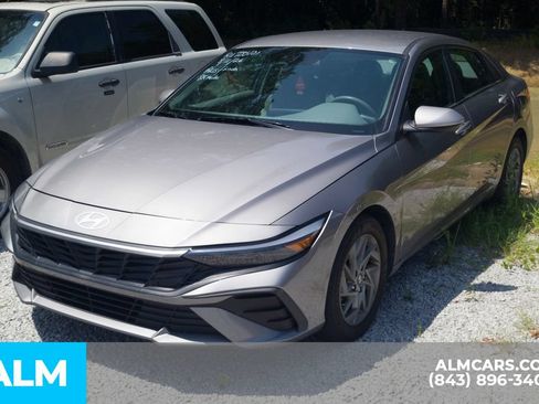 Certified 2024 Hyundai Elantra SEL FWD image 23