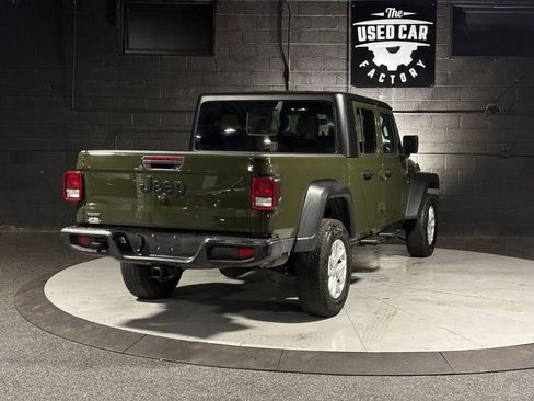Used 2023 Jeep Gladiator Sport AWD/4WD image 4