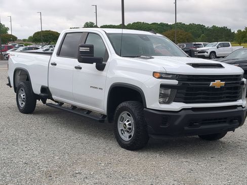 Used 2024 Chevrolet Silverado 2500 W/T w/ WT Convenience Package AWD/4WD image 2