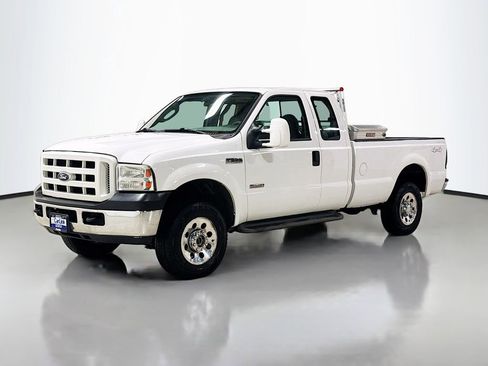 Used 2005 Ford F250 XL image 3