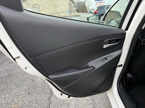 Used 2017 Toyota Yaris iA image 12