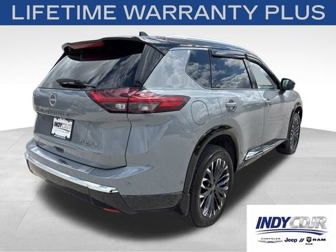 Used 2025 Nissan Rogue Platinum w/ Tech Package FWD image 4