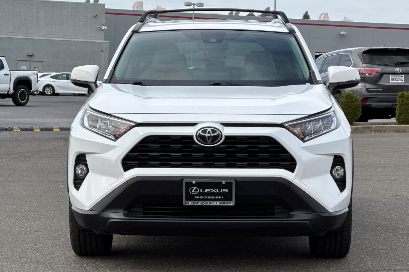 Used 2019 Toyota RAV4 XLE Premium FWD image 10
