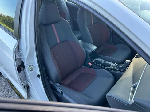 Used 2024 Toyota Corolla SE FWD image 16