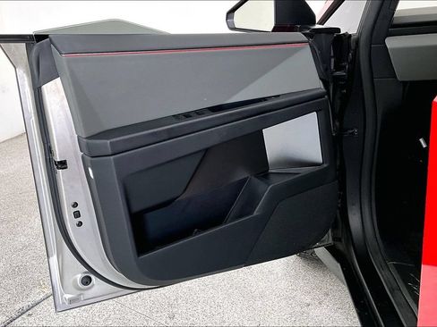 Used 2024 Tesla Cybertruck AWD Crew Cab image 19
