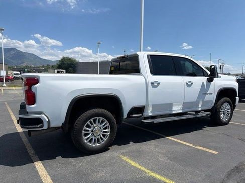 Used 2022 Chevrolet Silverado 2500 High Country AWD/4WD image 4