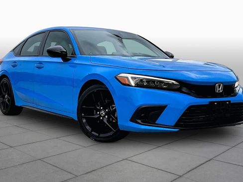 Used 2024 Honda Civic Sport image 3