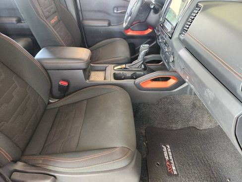 Used 2023 Nissan Frontier PRO-4X w/ Technology Package AWD/4WD image 16