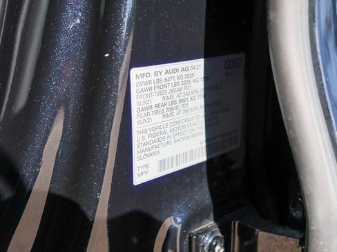 Used 2021 Audi Q8 Premium Plus image 38