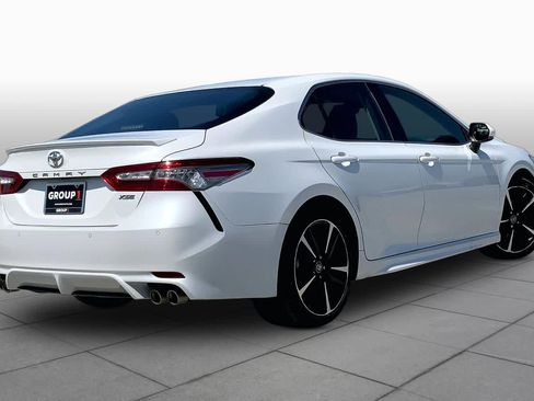 Used 2018 Toyota Camry XSE FWD image 13