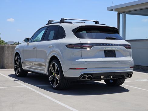 Certified 2023 Porsche Cayenne Turbo S AWD/4WD image 3