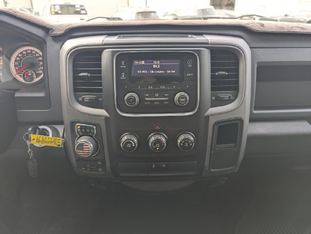 Used 2016 RAM 1500 Express AWD/4WD image 3