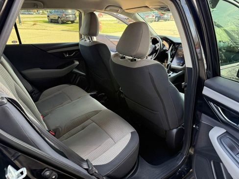 Used 2022 Subaru Outback Premium image 16
