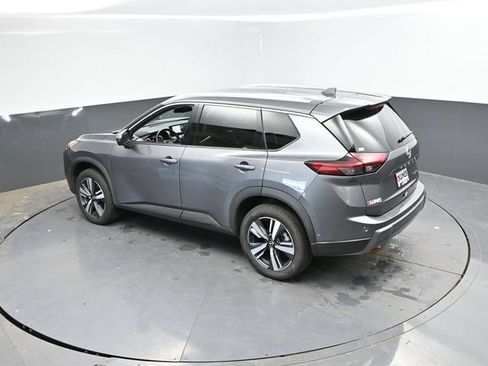 Used 2026 Nissan Rogue SL AWD/4WD image 42