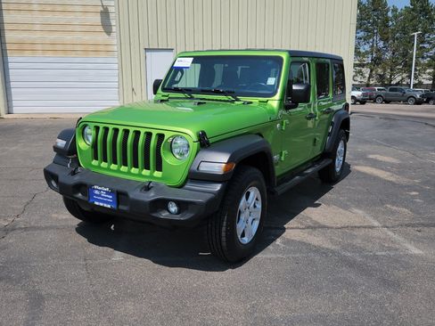 Used 2018 Jeep Wrangler Unlimited Sport S AWD/4WD image 3