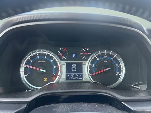 Used 2015 Toyota 4Runner Limited image 24