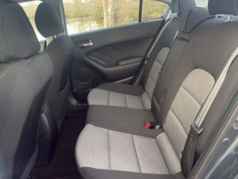 Used 2016 Kia Forte EX image 16