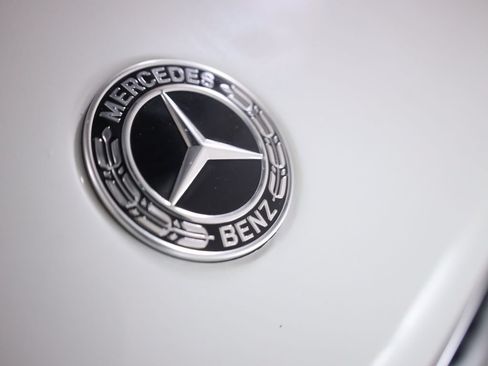 Used 2024 Mercedes-Benz GLC 300 4MATIC image 66