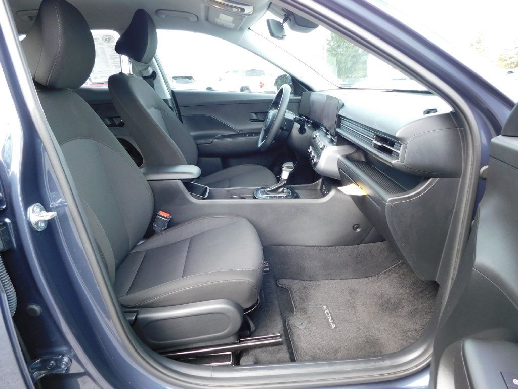 Used 2026 Hyundai Kona SE FWD image 16