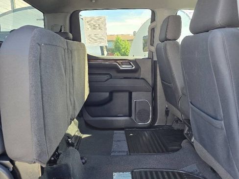 Used 2023 Chevrolet Silverado 1500 LT AWD/4WD image 16