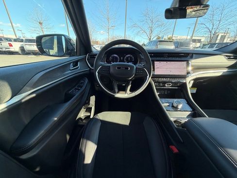 New 2026 Jeep Grand Cherokee Laredo image 13