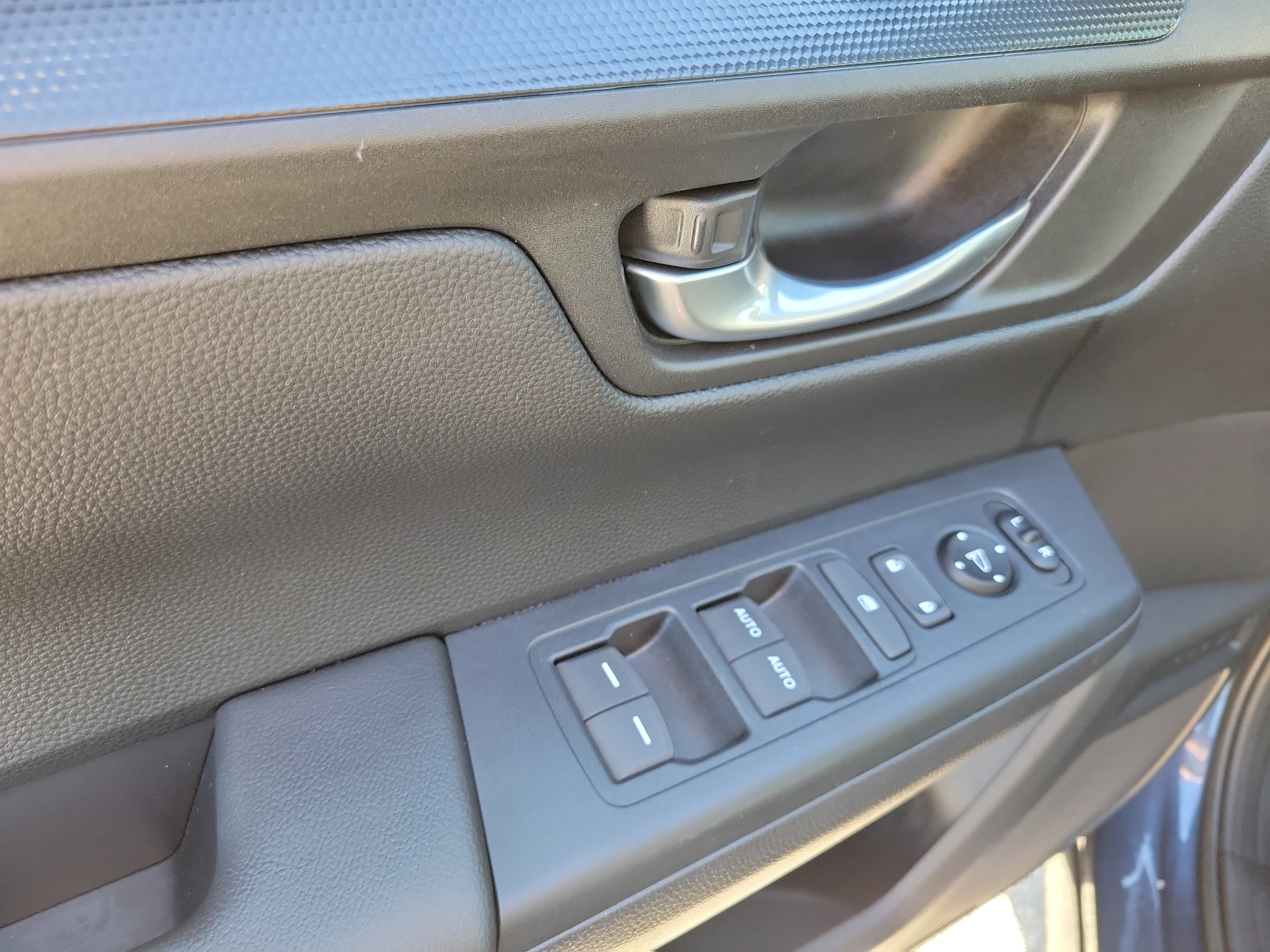 Used 2025 Honda CR-V EX image 22