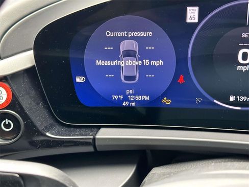 New 2025 Porsche Macan 4S Electric image 20