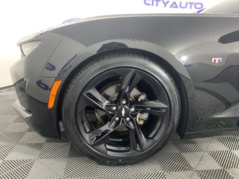 Used 2019 Chevrolet Camaro LT RWD image 12