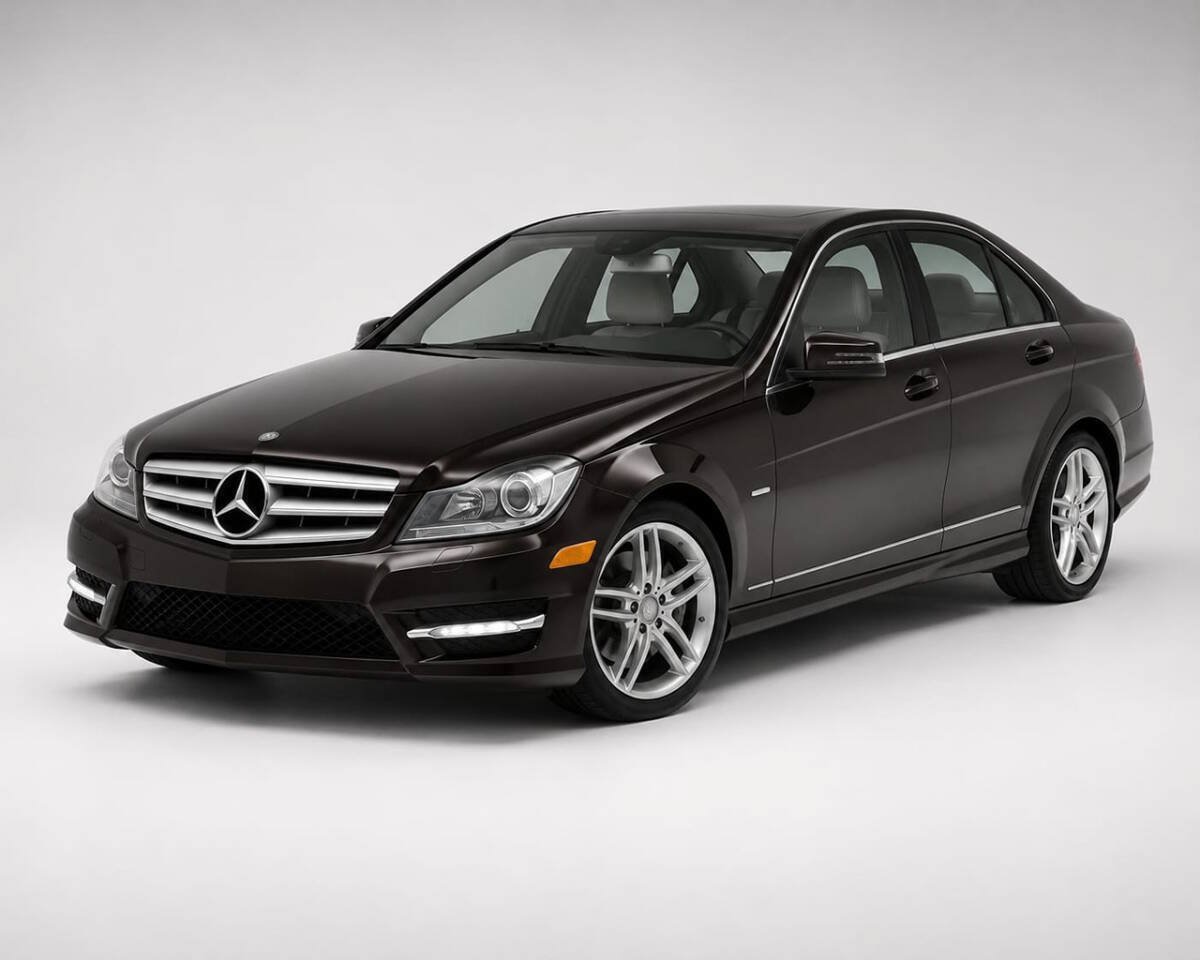 Used 2012 Mercedes-Benz C 250 Sedan image 3