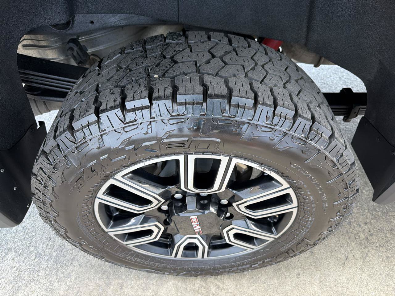 Used 2023 GMC Sierra 2500 AT4 w/ AT4 Premium Plus Package AWD/4WD image 22