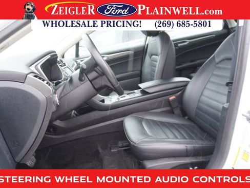 Used 2017 Ford Fusion Energi SE image 5