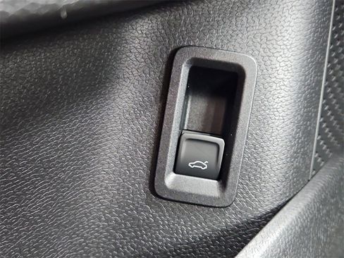 New 2025 Volkswagen ID. Buzz Pro S image 14