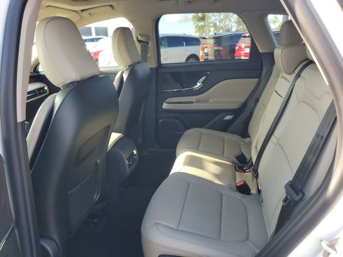 New 2026 Lincoln Corsair Reserve image 25