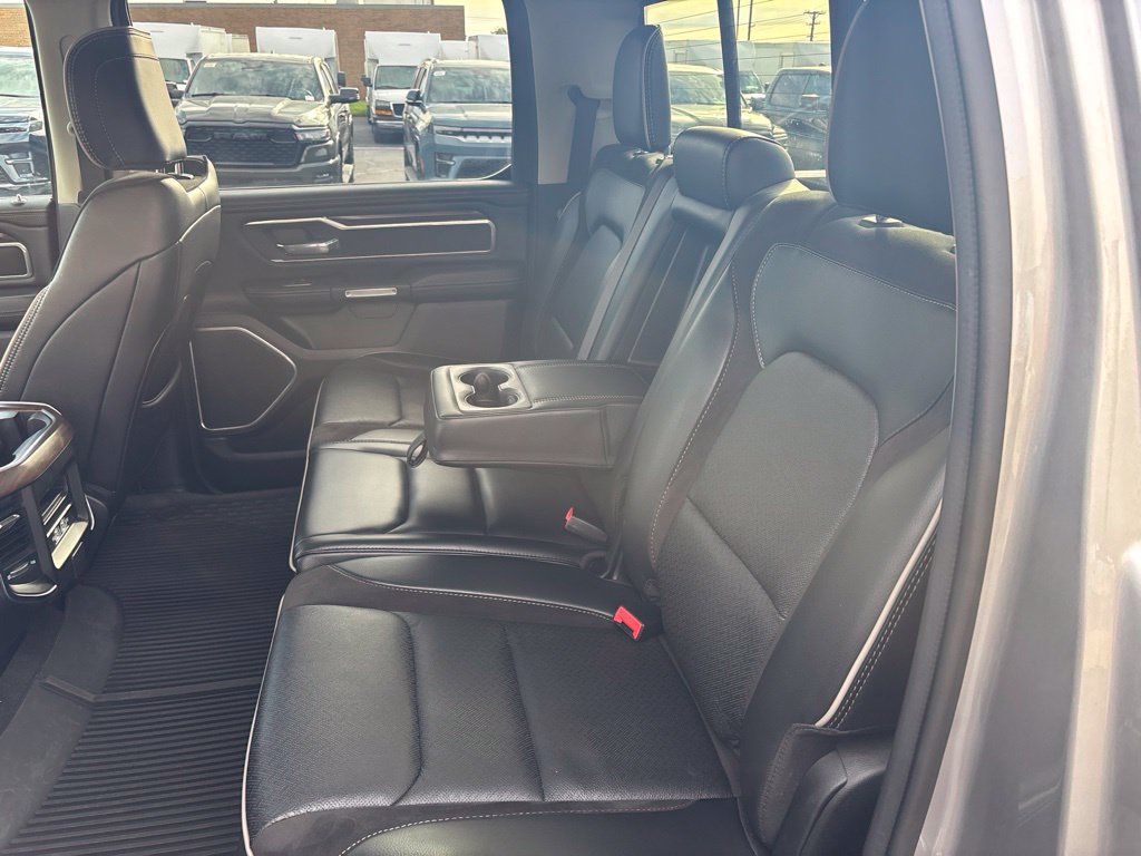 Used 2022 RAM 1500 Laramie AWD/4WD image 28