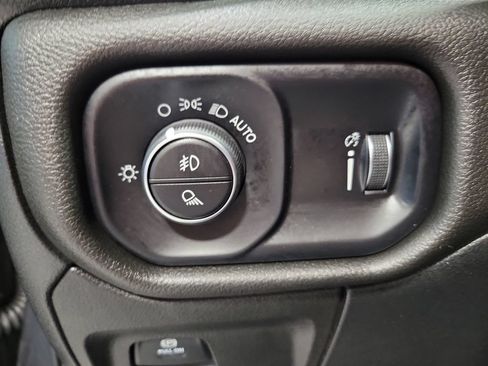 Used 2022 RAM 1500 Big Horn AWD/4WD image 35