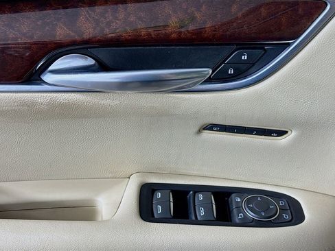 Used 2018 Cadillac XT5 Luxury w/ Driver Awareness Package image 20