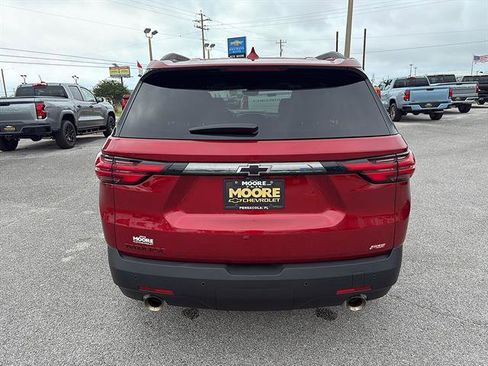 Used 2022 Chevrolet Traverse RS FWD image 8