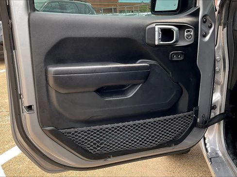 Used 2019 Jeep Wrangler Unlimited Sport S image 27