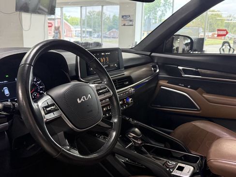 Used 2022 Kia Telluride SX w/ SX Prestige Package AWD/4WD image 7