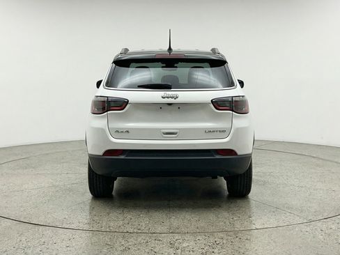 Used 2025 Jeep Compass Limited image 7