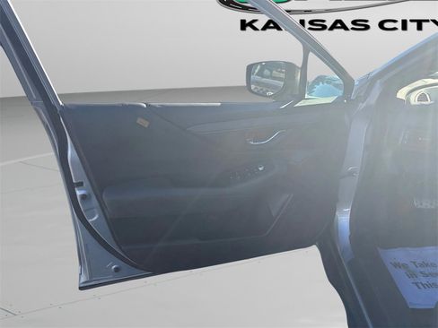 Used 2022 Subaru Outback Wilderness image 17