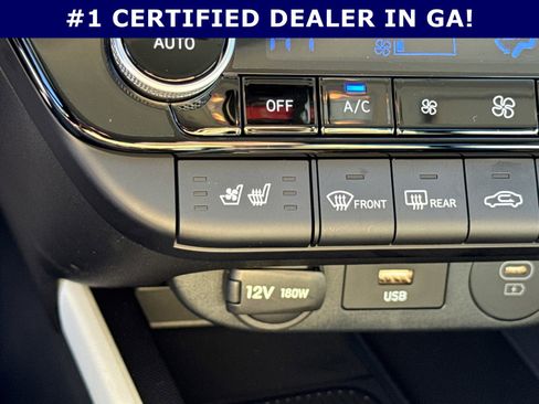 Certified 2025 Hyundai Elantra Limited image 34