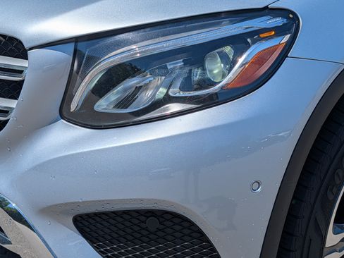 Used 2017 Mercedes-Benz GLC 300 4MATIC image 16