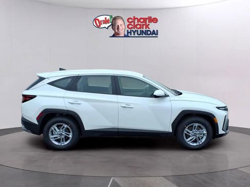 New 2026 Hyundai Tucson SE FWD image 6
