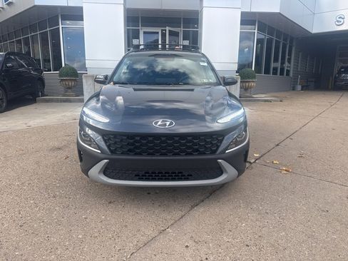 Used 2022 Hyundai Kona SEL image 2
