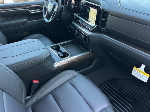 New 2026 Chevrolet Silverado 2500 LT w/ Z71 Chrome Sport Edition AWD/4WD image 15