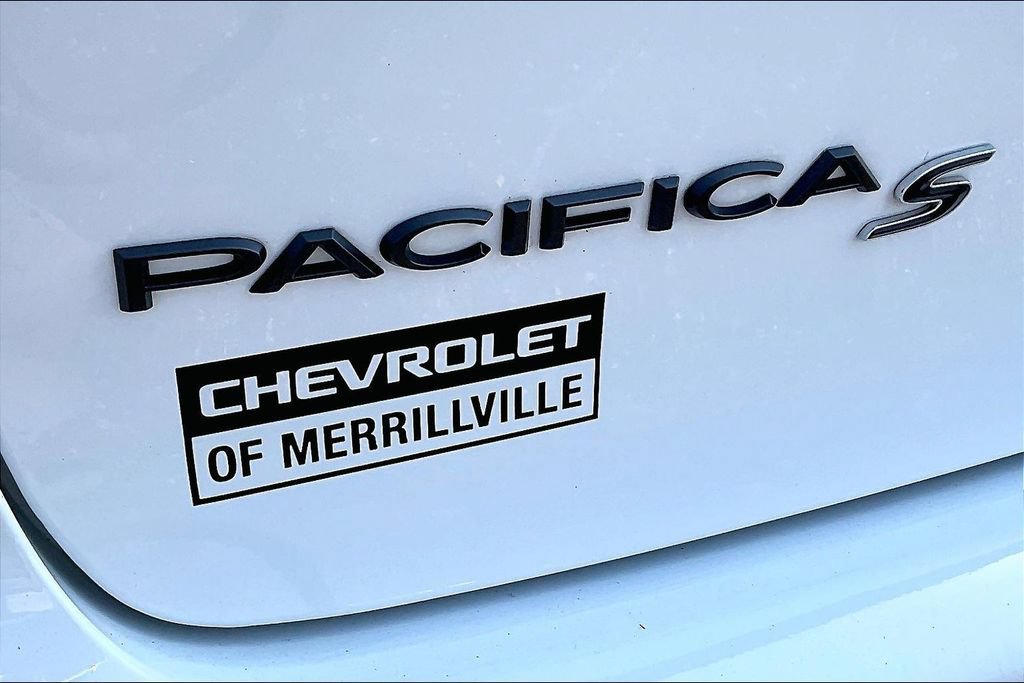 Used 2024 Chrysler Pacifica Limited FWD image 27