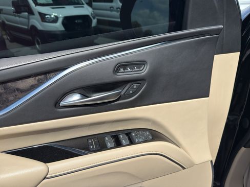 Used 2022 Cadillac Escalade ESV Premium Luxury w/ Performance Package image 24