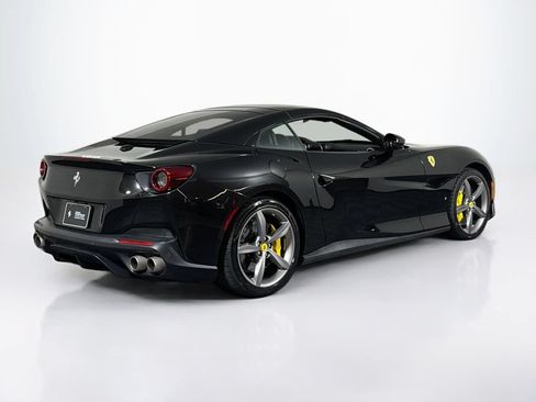 Certified 2019 Ferrari Portofino RWD image 9
