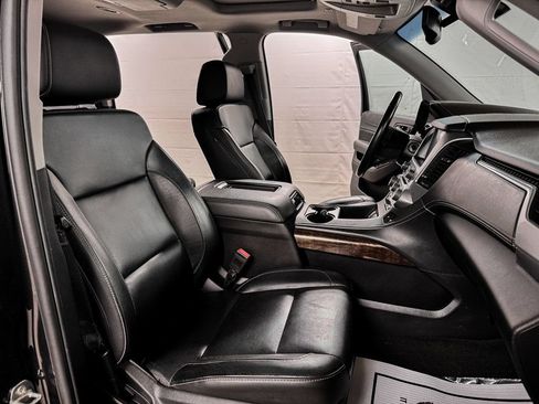 Used 2017 Chevrolet Suburban LT AWD/4WD image 11